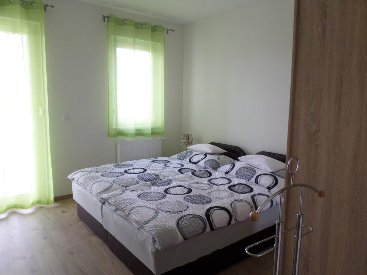 Lakoparki Apartman Veszprém Eksteriør bilde